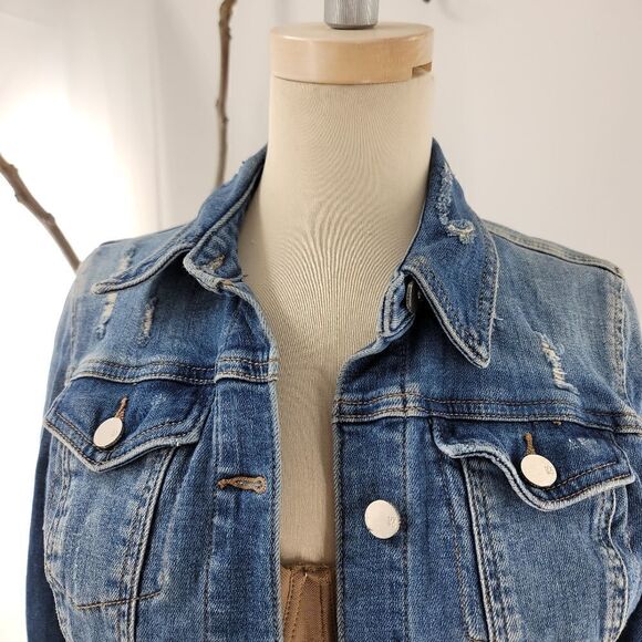 New York and company soho Jean jacket distressed - Picture 4 of 10